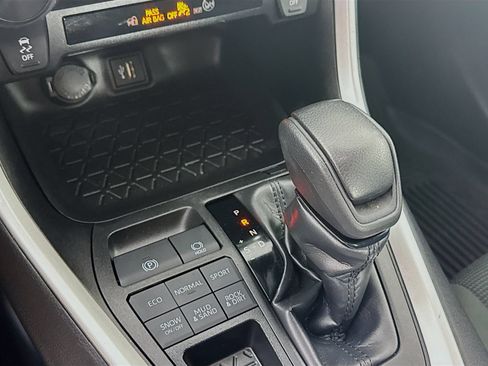Certified 2024 Toyota RAV4 LE AWD/4WD image 16