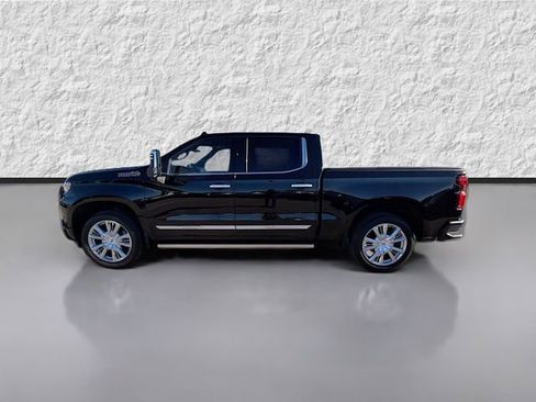 Used 2025 Chevrolet Silverado 1500 High Country w/ High Country Premium Package AWD/4WD image 6