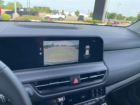 New 2026 Kia Seltos EX FWD image 17