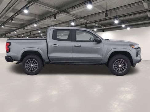 Used 2024 Chevrolet Colorado LT w/ LT Convenience Package II RWD image 8