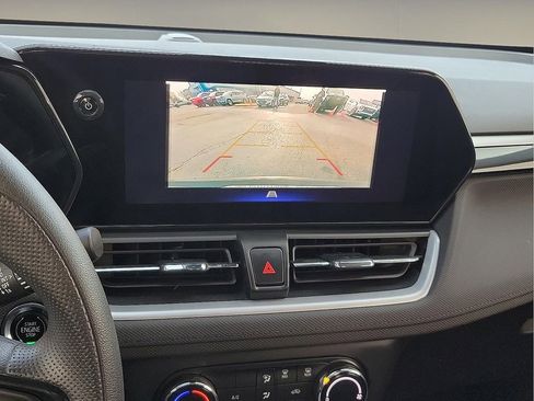 Used 2024 Chevrolet TrailBlazer LS w/ LS Convenience Package image 16