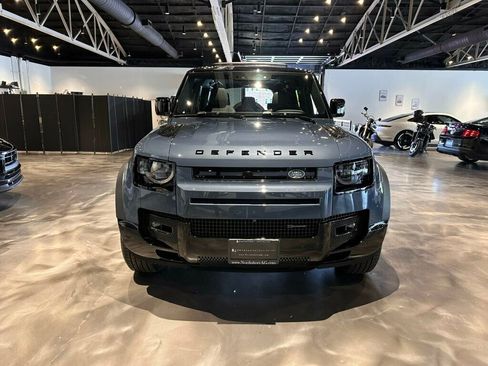 Used 2023 Land Rover Defender 110 X-Dynamic SE AWD/4WD image 9