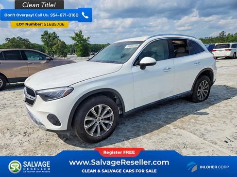 Used 2025 Mercedes-Benz GLC 300 image 1