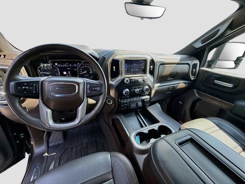 Used 2020 GMC Sierra 3500 Denali w/ Denali Ultimate Package AWD/4WD image 9