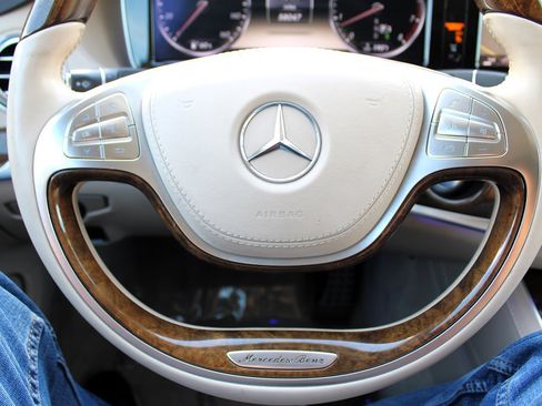 Used 2014 Mercedes-Benz S 550 Sedan image 38