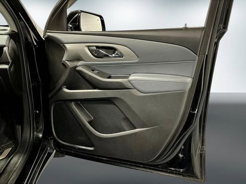 Used 2020 Chevrolet Traverse LT w/ Driver Confidence II Package image 27