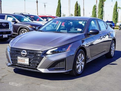 New 2025 Nissan Altima 2.5 S image 4