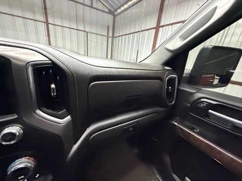 Used 2020 GMC Sierra 3500 Denali w/ Denali Ultimate Package image 21