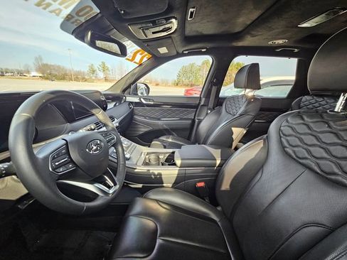 Used 2022 Hyundai Palisade Calligraphy image 11