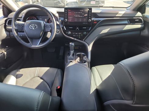 Used 2022 Toyota Camry XSE FWD image 13