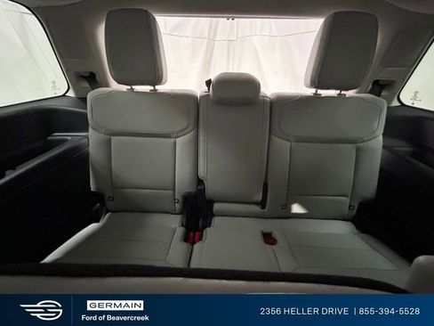 Used 2025 Ford Expedition Platinum image 30