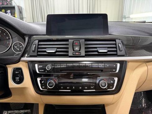 Used 2017 BMW 430i xDrive Convertible AWD/4WD image 17