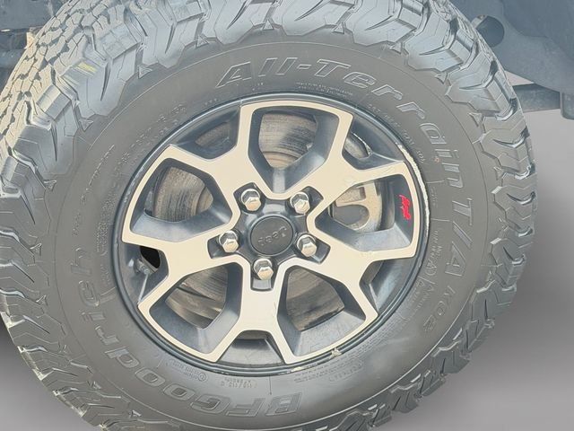 Used 2023 Jeep Wrangler Unlimited Rubicon w/ LED Lighting Group AWD/4WD image 10