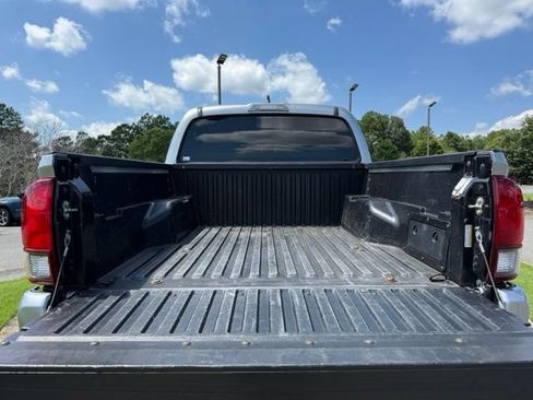 Used 2019 Toyota Tacoma SR w/ SR Convenience Package RWD image 30