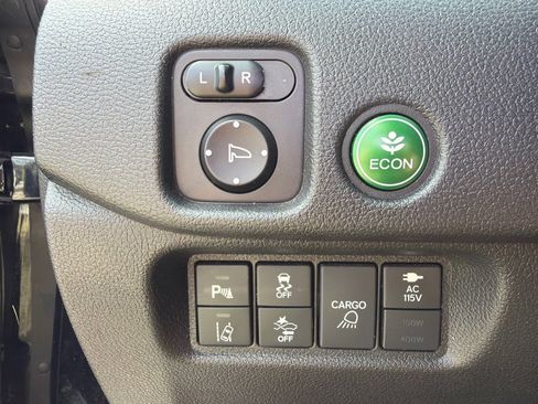 Used 2018 Honda Ridgeline Black Edition image 20