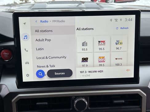 Used 2024 Toyota Tacoma TRD Sport image 16