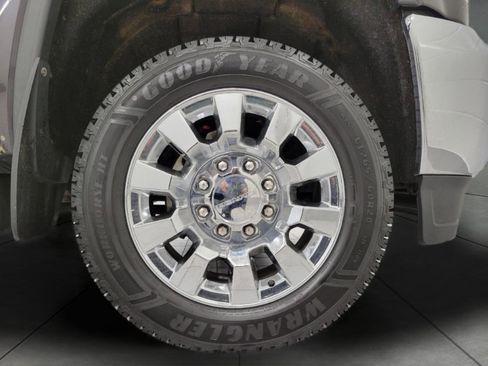 Used 2015 GMC Sierra 2500 SLT AWD/4WD image 4