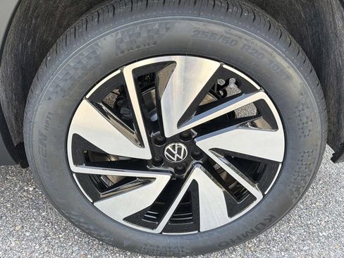 New 2026 Volkswagen Atlas SEL AWD/4WD image 11
