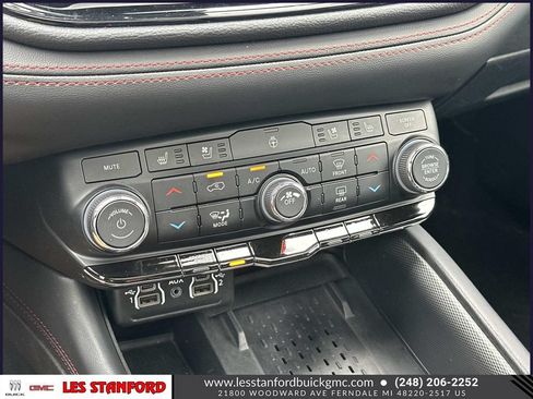 Used 2025 Dodge Durango R/T AWD/4WD image 32