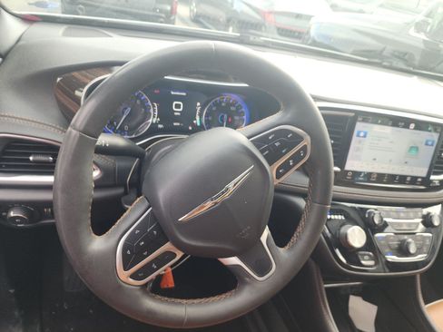 Used 2022 Chrysler Pacifica Pinnacle AWD/4WD image 7