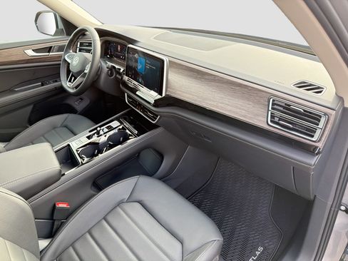 New 2026 Volkswagen Atlas SEL AWD/4WD image 14