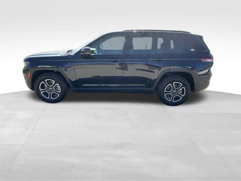 New 2024 Jeep Grand Cherokee Trailhawk w/ Advanced Protech Group II image 7