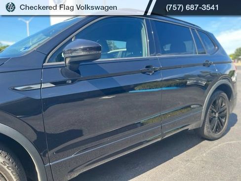 Used 2022 Volkswagen Tiguan SE R-Line FWD image 3