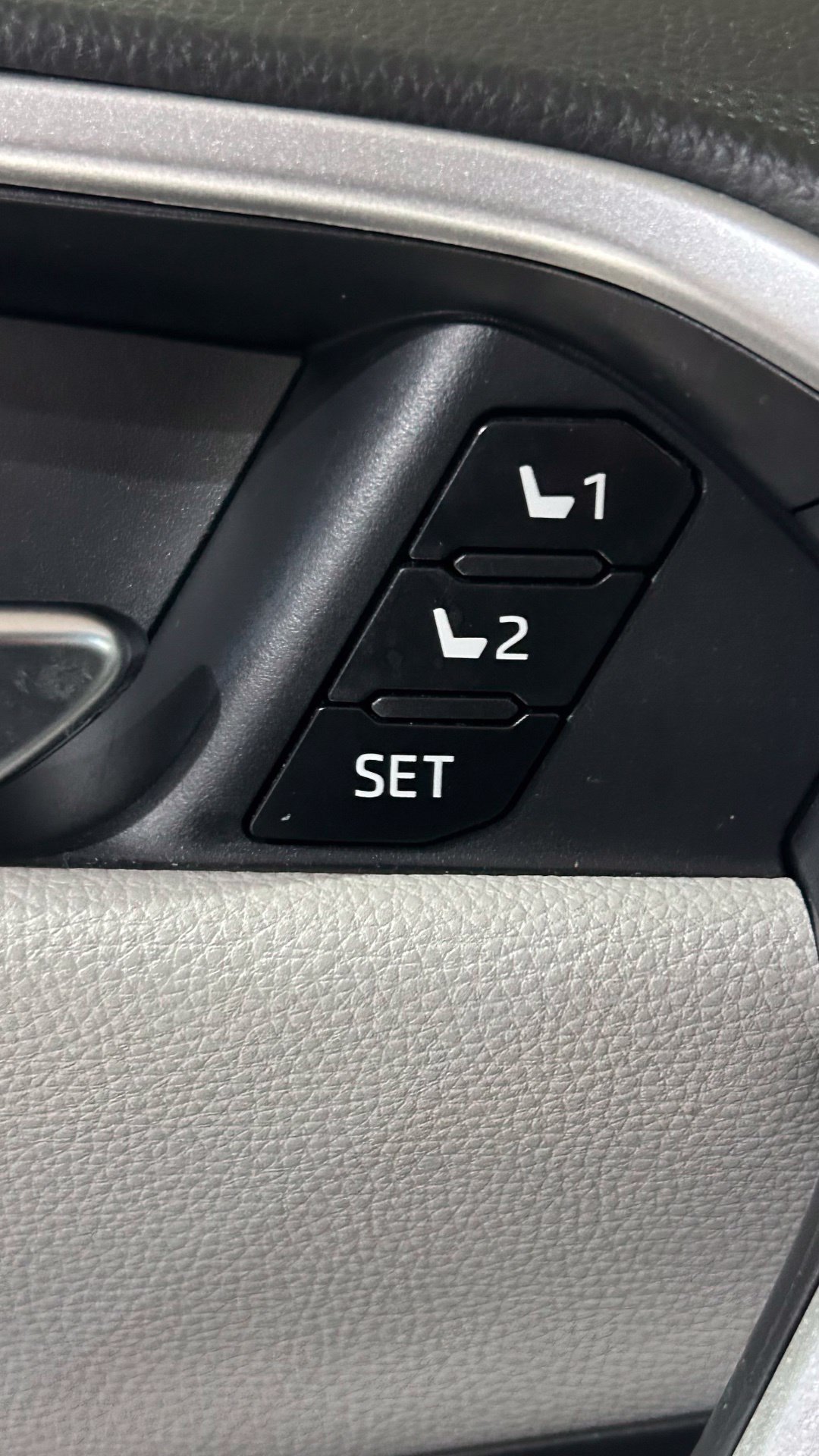 Used 2021 Toyota RAV4 Limited w/ Limited Grade Weather Package AWD/4WD image 38