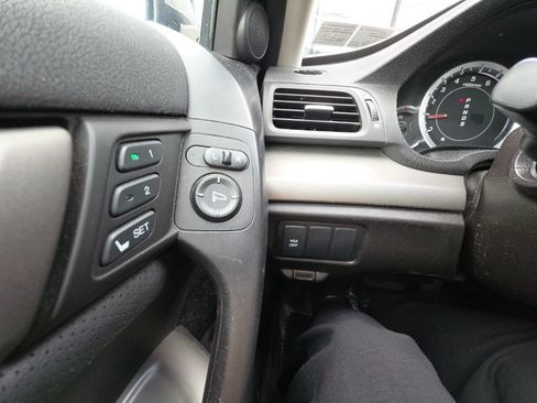 Used 2010 Acura TSX Sedan FWD image 3