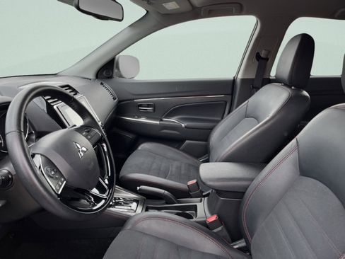 Used 2024 Mitsubishi Outlander Sport SE image 12