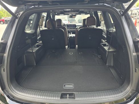 Used 2023 Kia Telluride EX w/ EX Captain's Chair Package AWD/4WD image 25