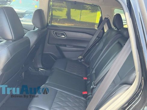 Used 2024 Nissan Rogue Platinum w/ Platinum Premium Package FWD image 44