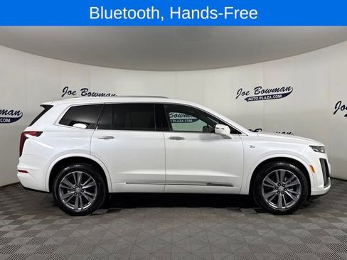 Used 2025 Cadillac XT6 Premium Luxury image 5