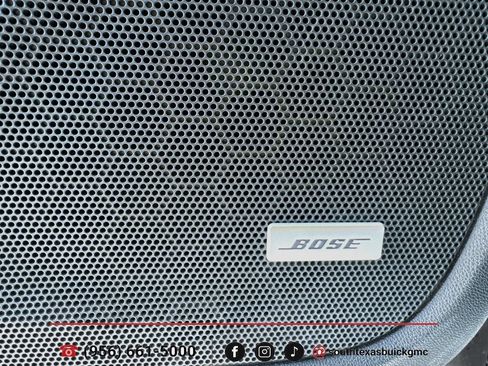 Used 2022 GMC Terrain SLT w/ Infotainment Package II FWD image 11