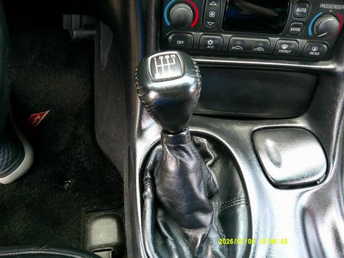 Used 2001 Chevrolet Corvette Convertible w/ Preferred Equipment Group2 RWD image 15