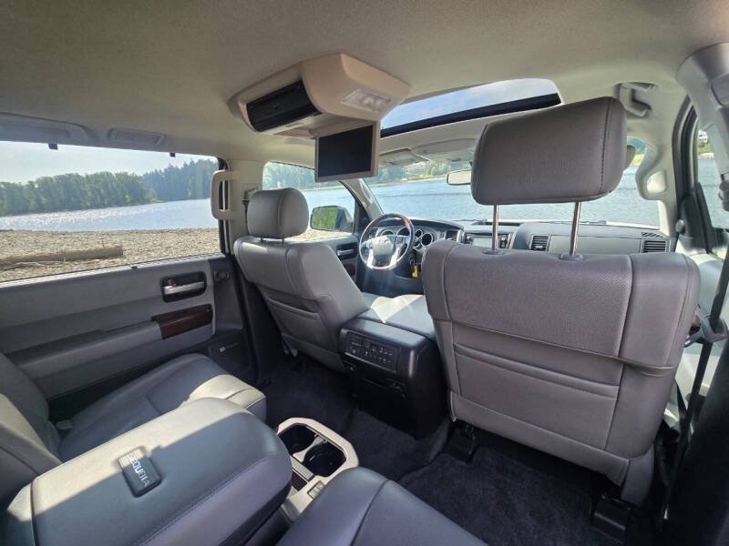 Used 2016 Toyota Sequoia Platinum AWD/4WD image 17
