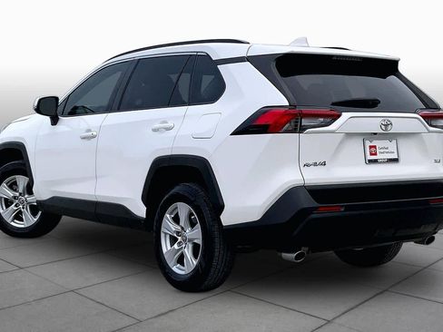 Used 2021 Toyota RAV4 XLE FWD image 11