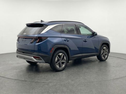 Used 2025 Hyundai Tucson SEL FWD image 9