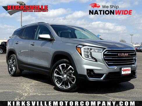 Used 2024 GMC Terrain SLT w/ Infotainment Package II image 1