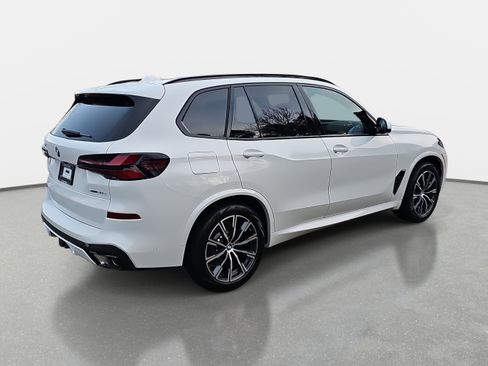 New 2026 BMW X5 xDrive50e w/ Executive Package image 5