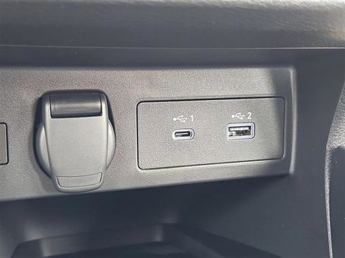 New 2025 Nissan Versa SR image 10