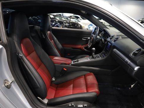 Used 2018 Porsche 718 Cayman S image 35