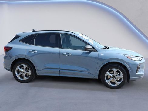 Certified 2023 Ford Escape ST-Line w/ Tech Pack #1 AWD/4WD image 9