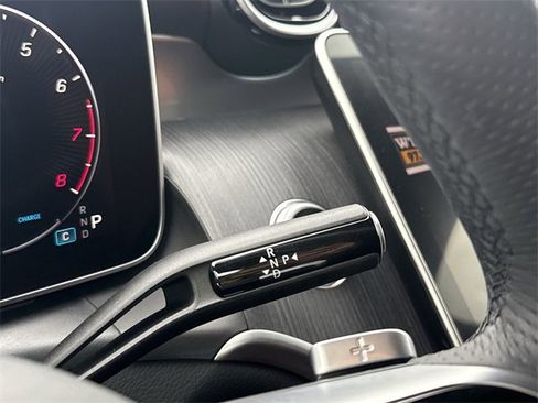 Used 2024 Mercedes-Benz GLC 300 4MATIC image 19