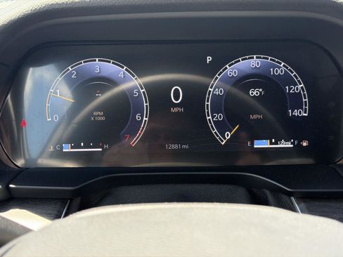 Used 2024 Jeep Grand Cherokee Limited w/ Luxury Tech Group II AWD/4WD image 22