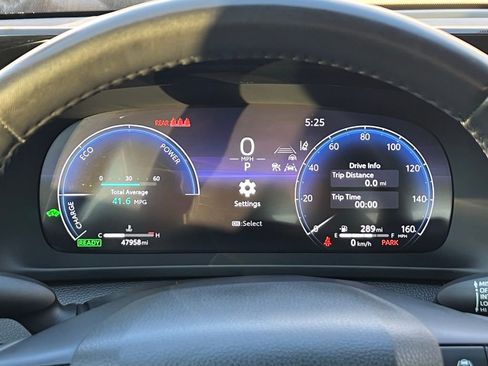 Used 2023 Toyota Crown XLE image 33