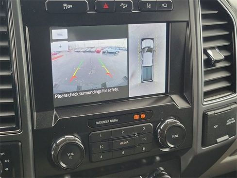 Certified 2022 Ford F350 XLT w/ Black Appearance Package image 21