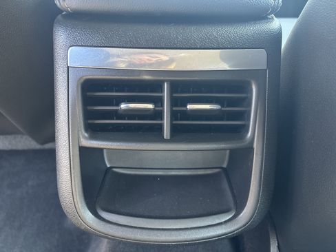 Used 2015 Chevrolet Impala LT image 12