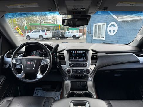 Used 2017 GMC Yukon XL SLT w/ Open Road Package image 20