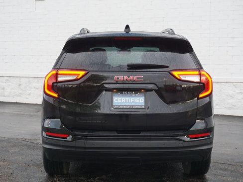 Used 2024 GMC Terrain SLE w/ Driver Convenience Package FWD image 6